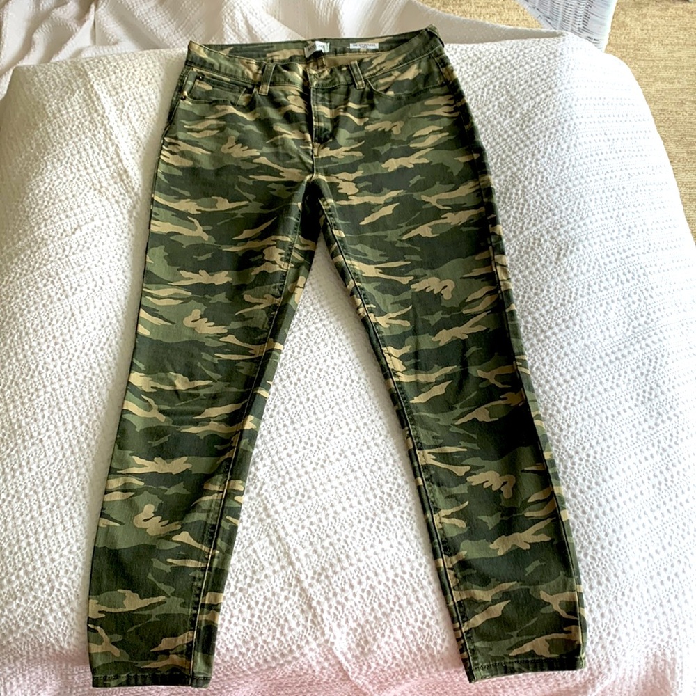 Kenzie, effortless ankle camo pants,